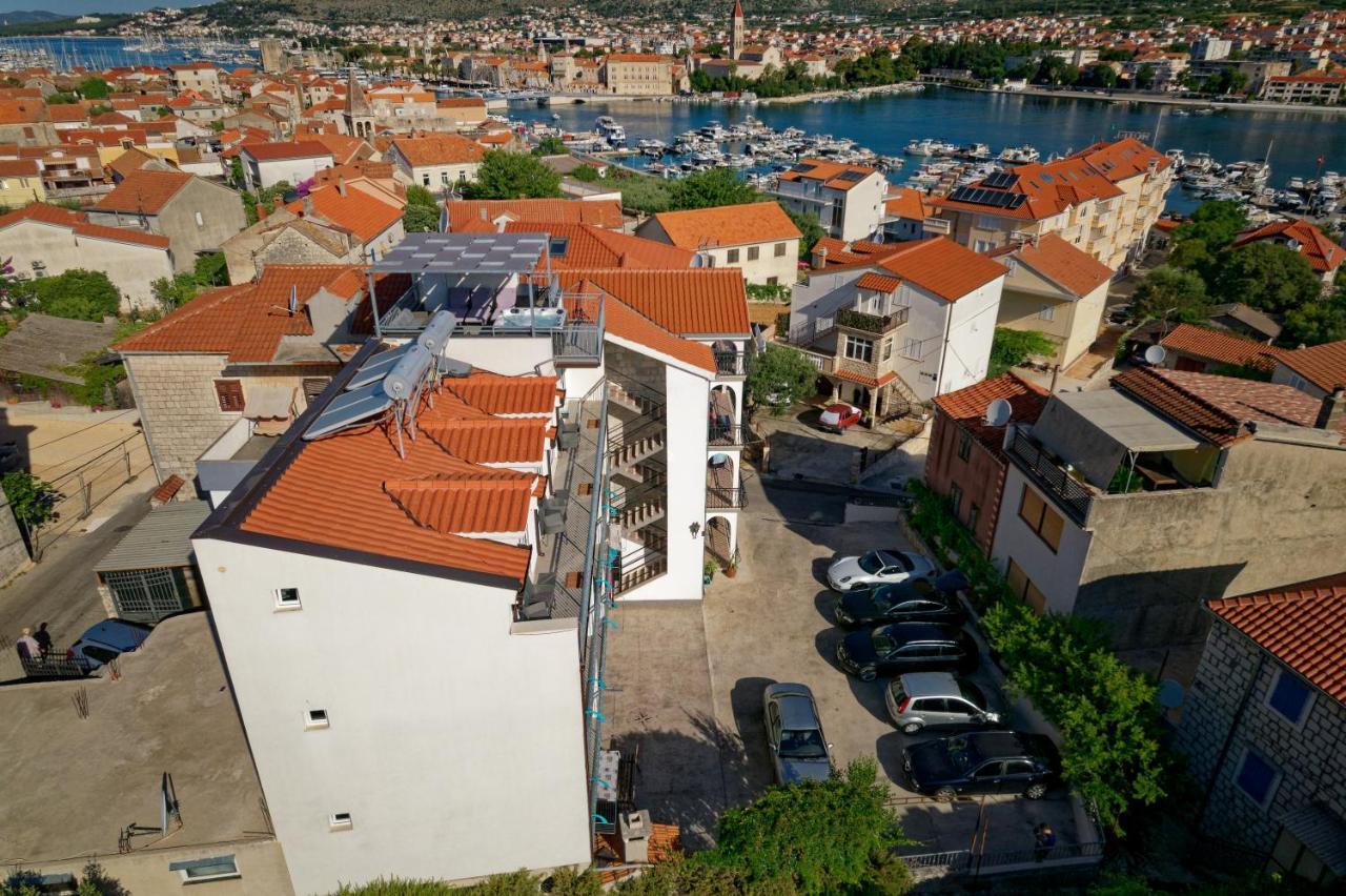 Apartments & Rooms Zaja Trogir Bagian luar foto