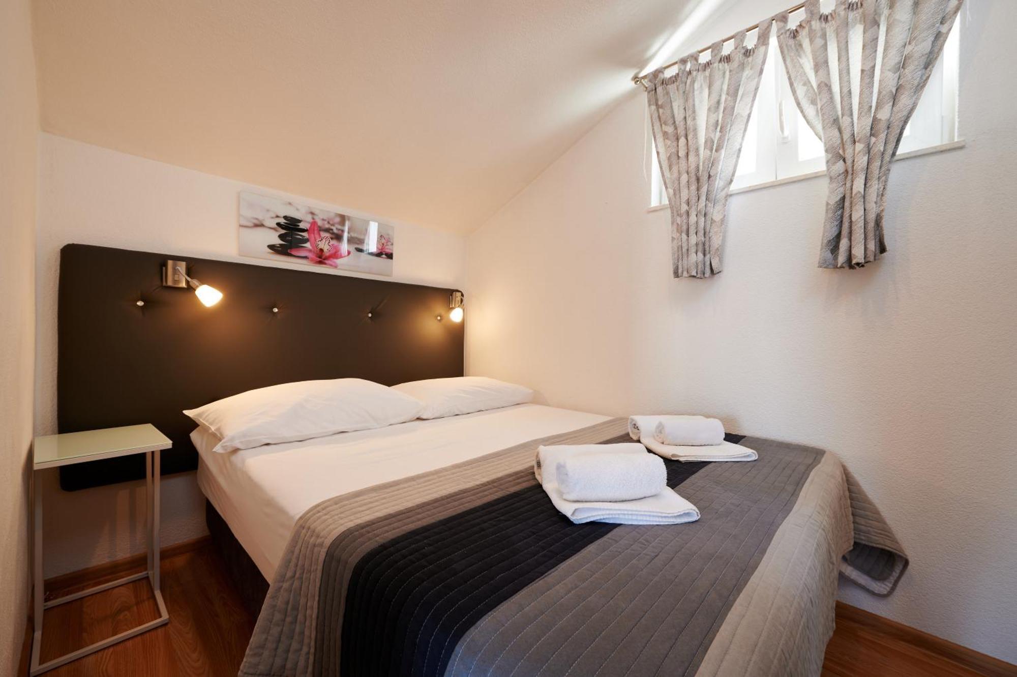 Apartments & Rooms Zaja Trogir Ruang foto