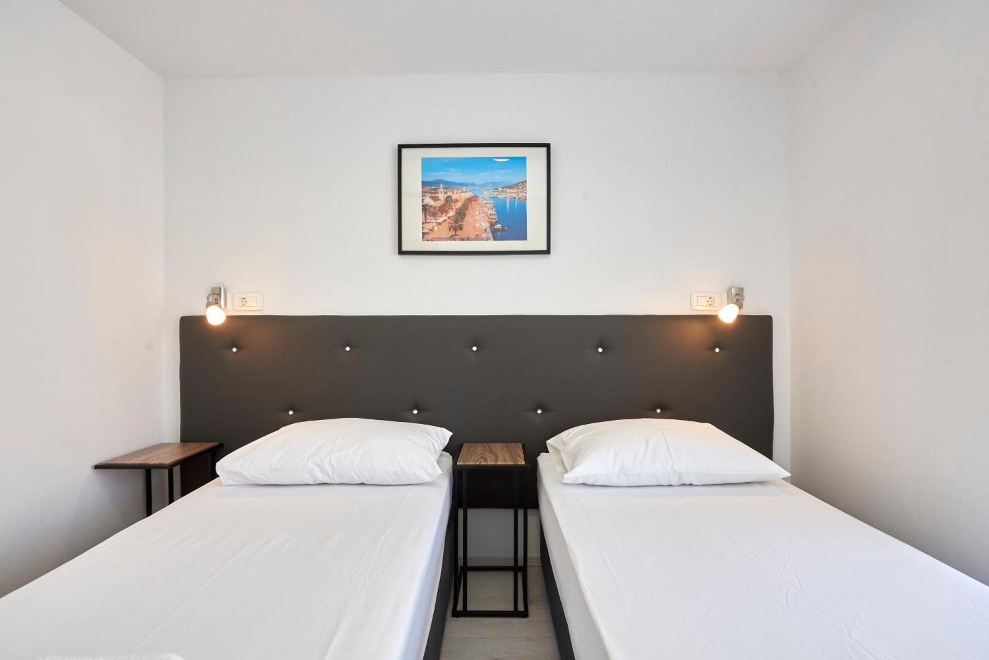 Apartments & Rooms Zaja Trogir Ruang foto