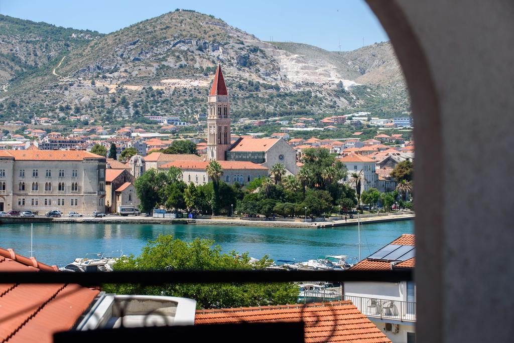 Apartments & Rooms Zaja Trogir Bagian luar foto