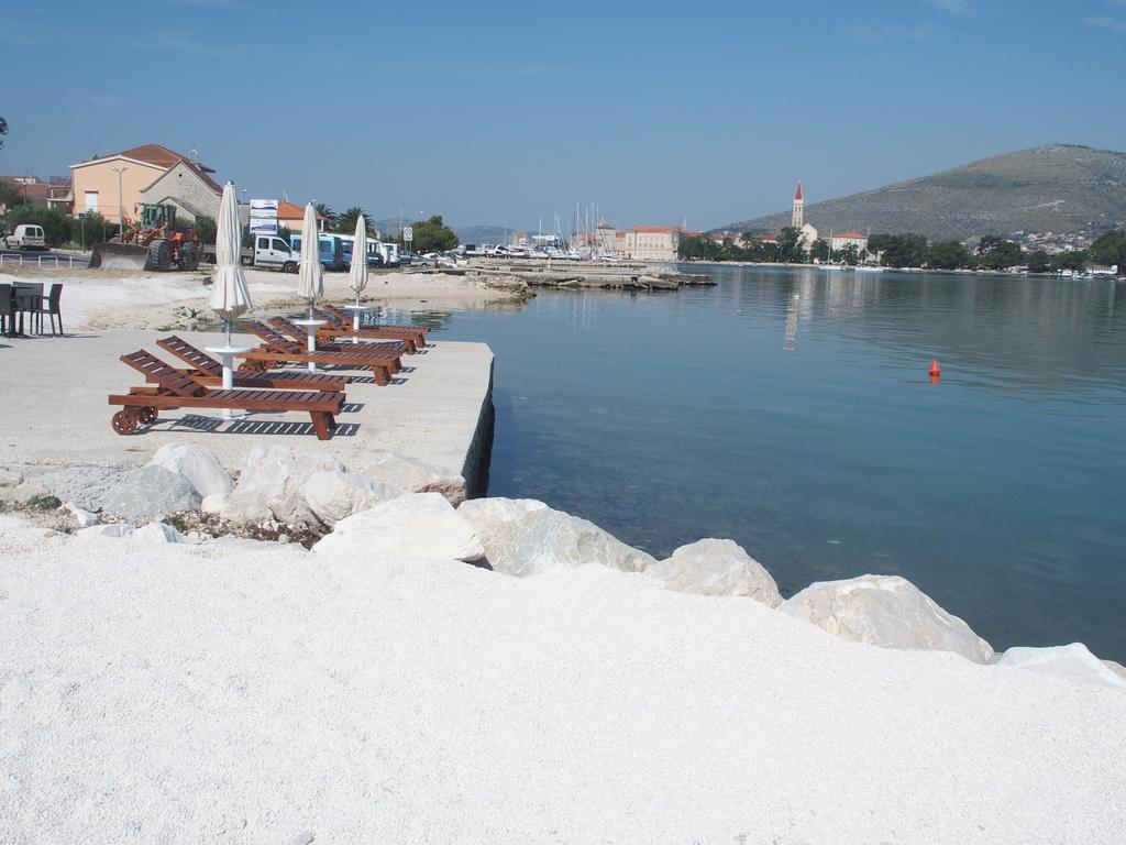 Apartments & Rooms Zaja Trogir Ruang foto