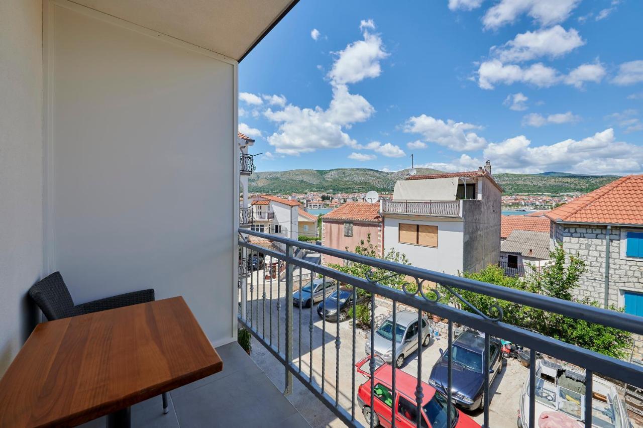 Apartments & Rooms Zaja Trogir Bagian luar foto